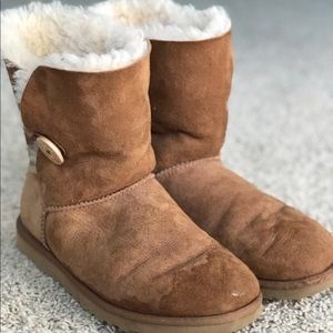 Brown ugg boots